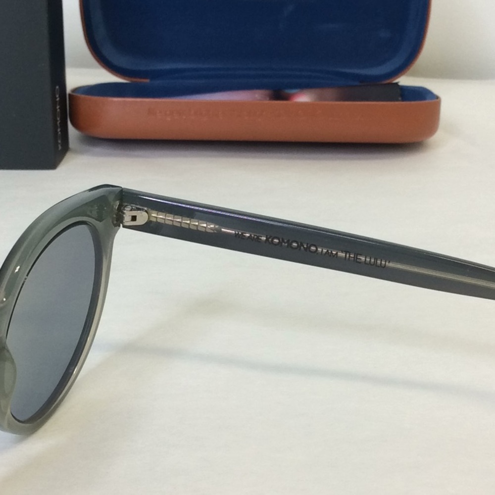 KOMONO sunglasses cat eye LULU Black Green NEW - Picture 6 of 11